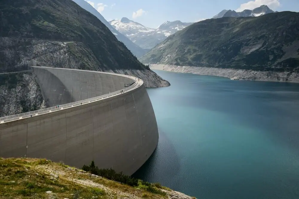 Studimi i fizibilitetit për hidrocentralin Poçemi në lumin Vjosa (99.5MW)